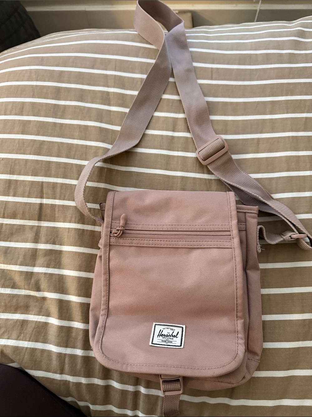 Herschel Supply Company Dusty Pink Crossbody Bag